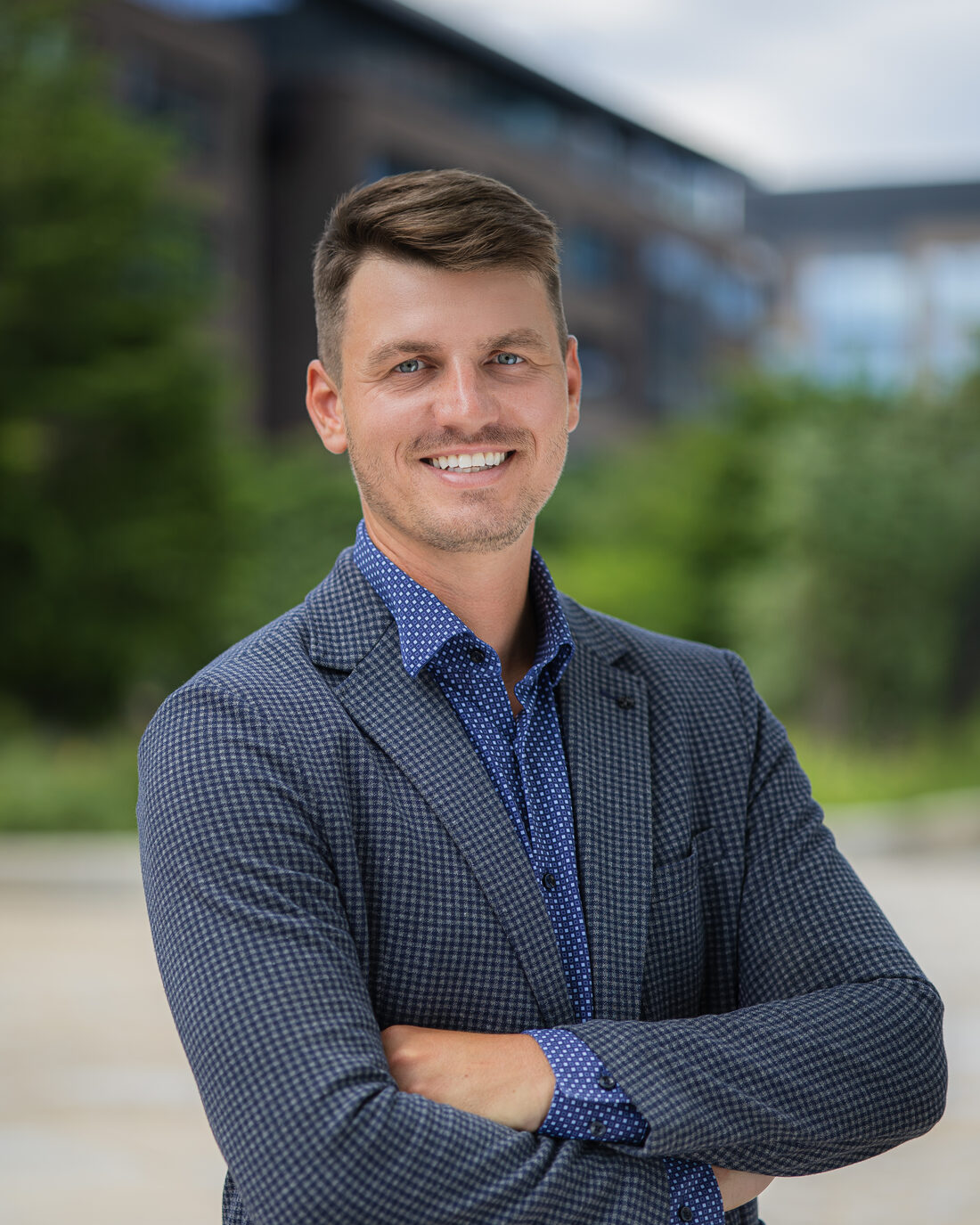 Ladislav Bradna — finanční expert na financování a hypotéky